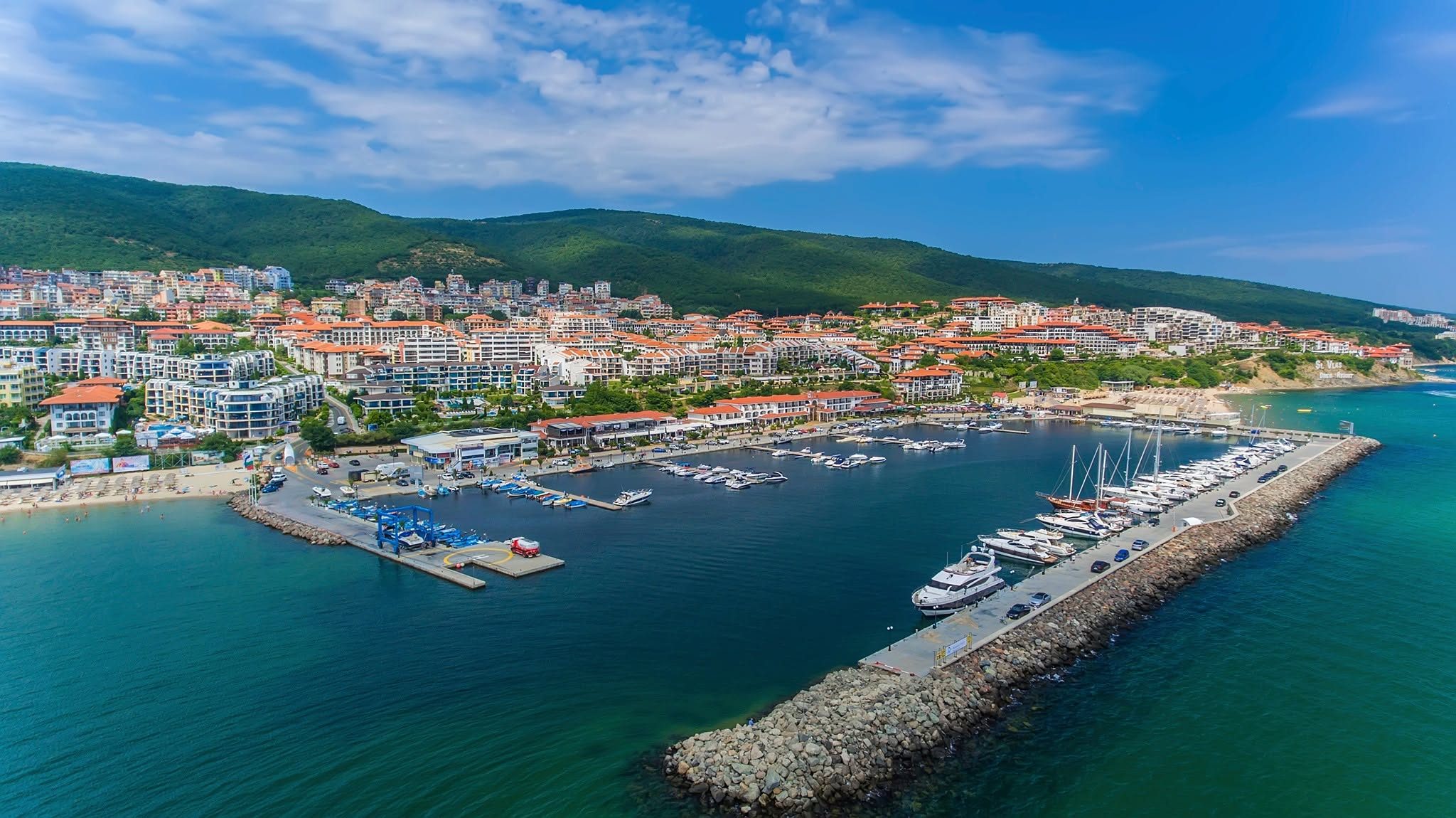 Dinevi Marina